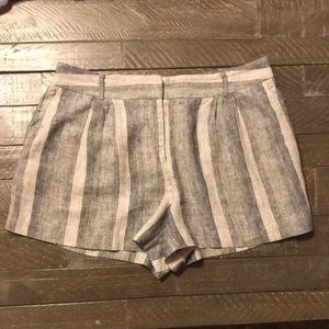 Ann Taylor LOFT Shorts Size 4